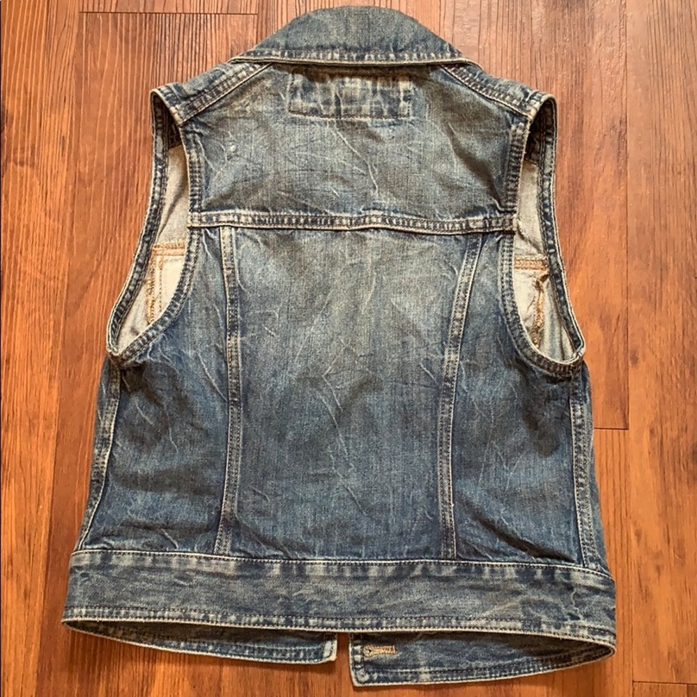 Express Jean Vest - Picture 4 of 4